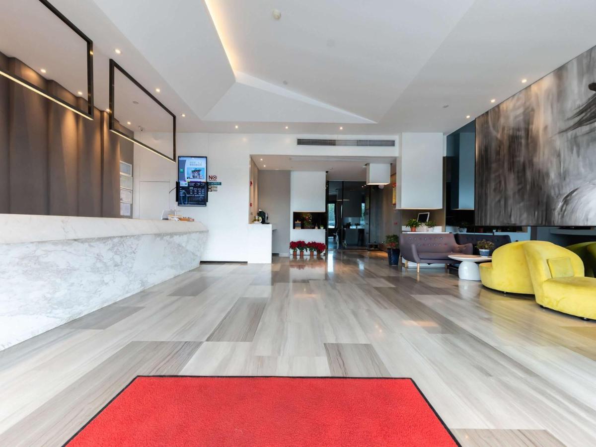 Ibis Styles Suzhou Nanmen Metro Station Hotel Buitenkant foto