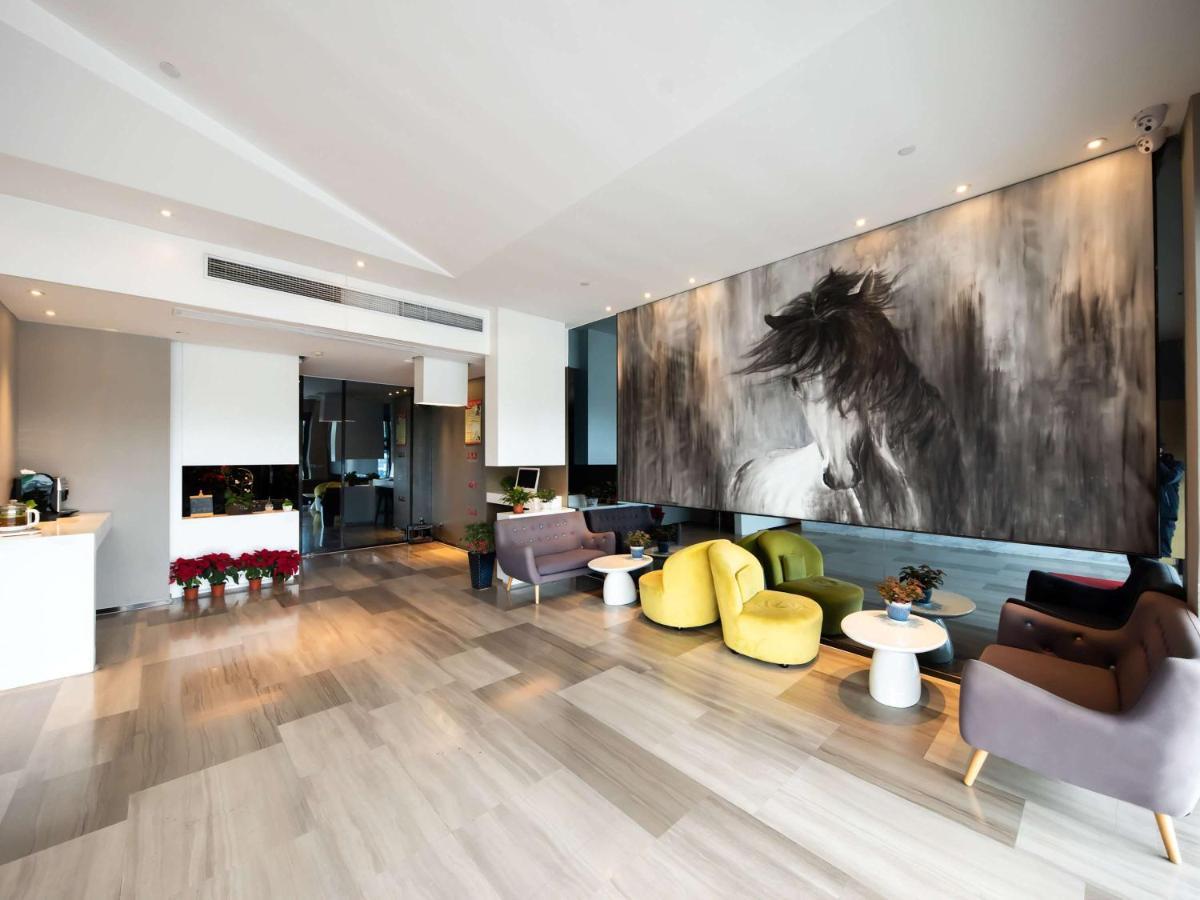 Ibis Styles Suzhou Nanmen Metro Station Hotel Buitenkant foto