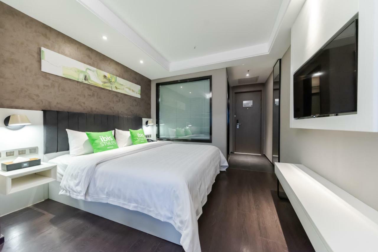 Ibis Styles Suzhou Nanmen Metro Station Hotel Buitenkant foto