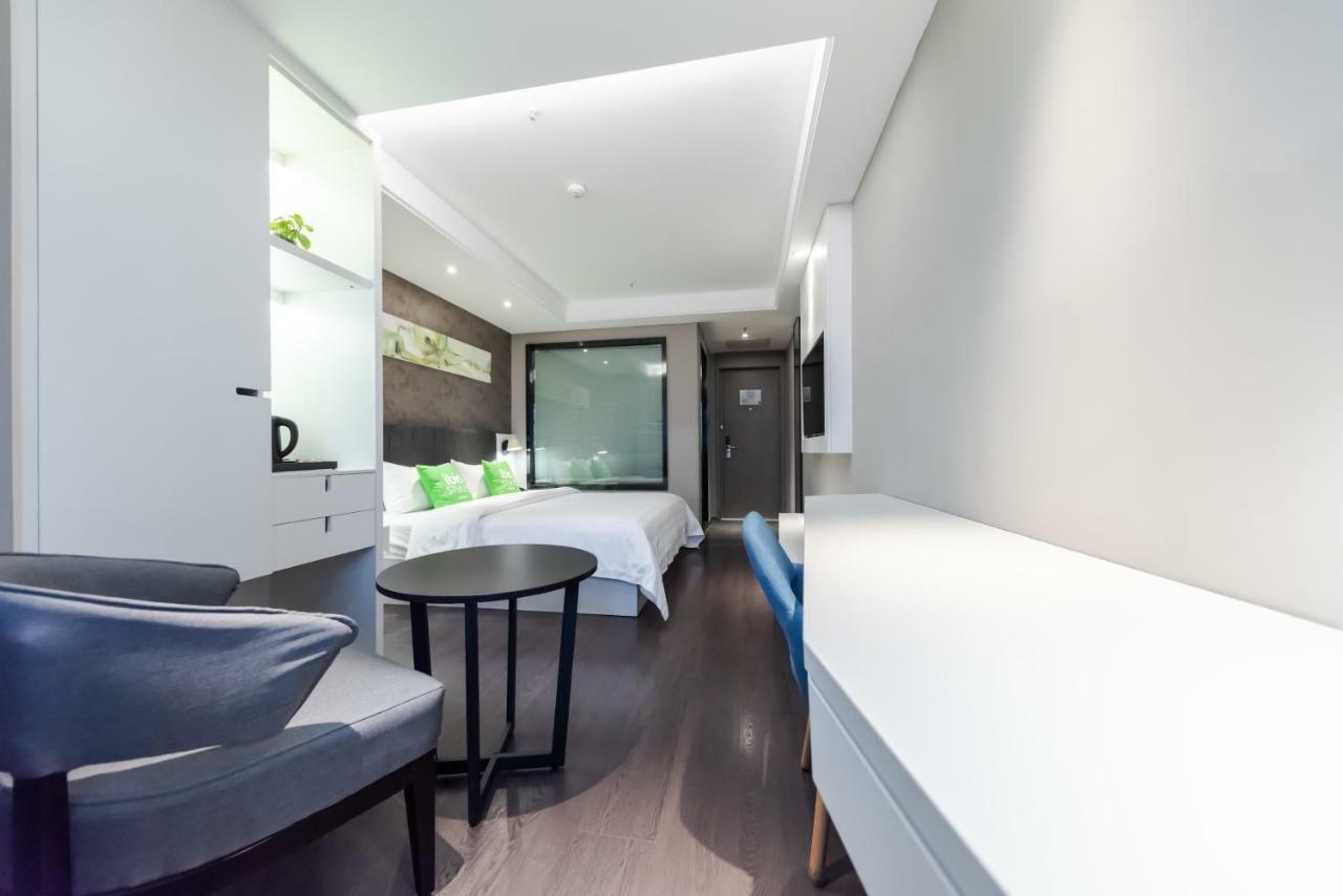 Ibis Styles Suzhou Nanmen Metro Station Hotel Buitenkant foto