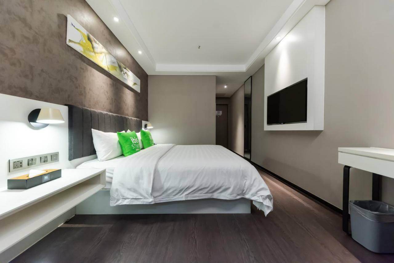 Ibis Styles Suzhou Nanmen Metro Station Hotel Buitenkant foto