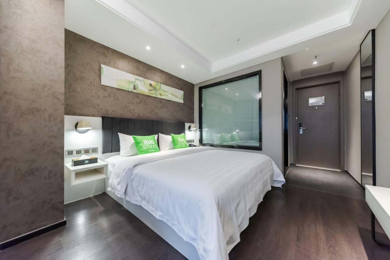 Ibis Styles Suzhou Nanmen Metro Station Hotel Buitenkant foto
